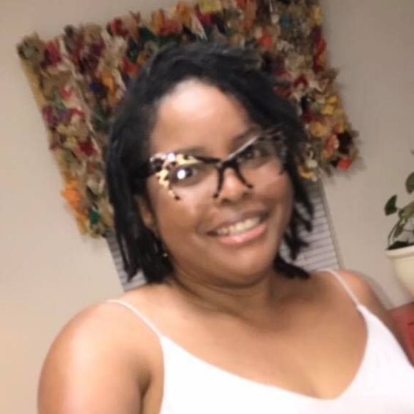 Meet your Posher, Angela - Picture 1 of 1